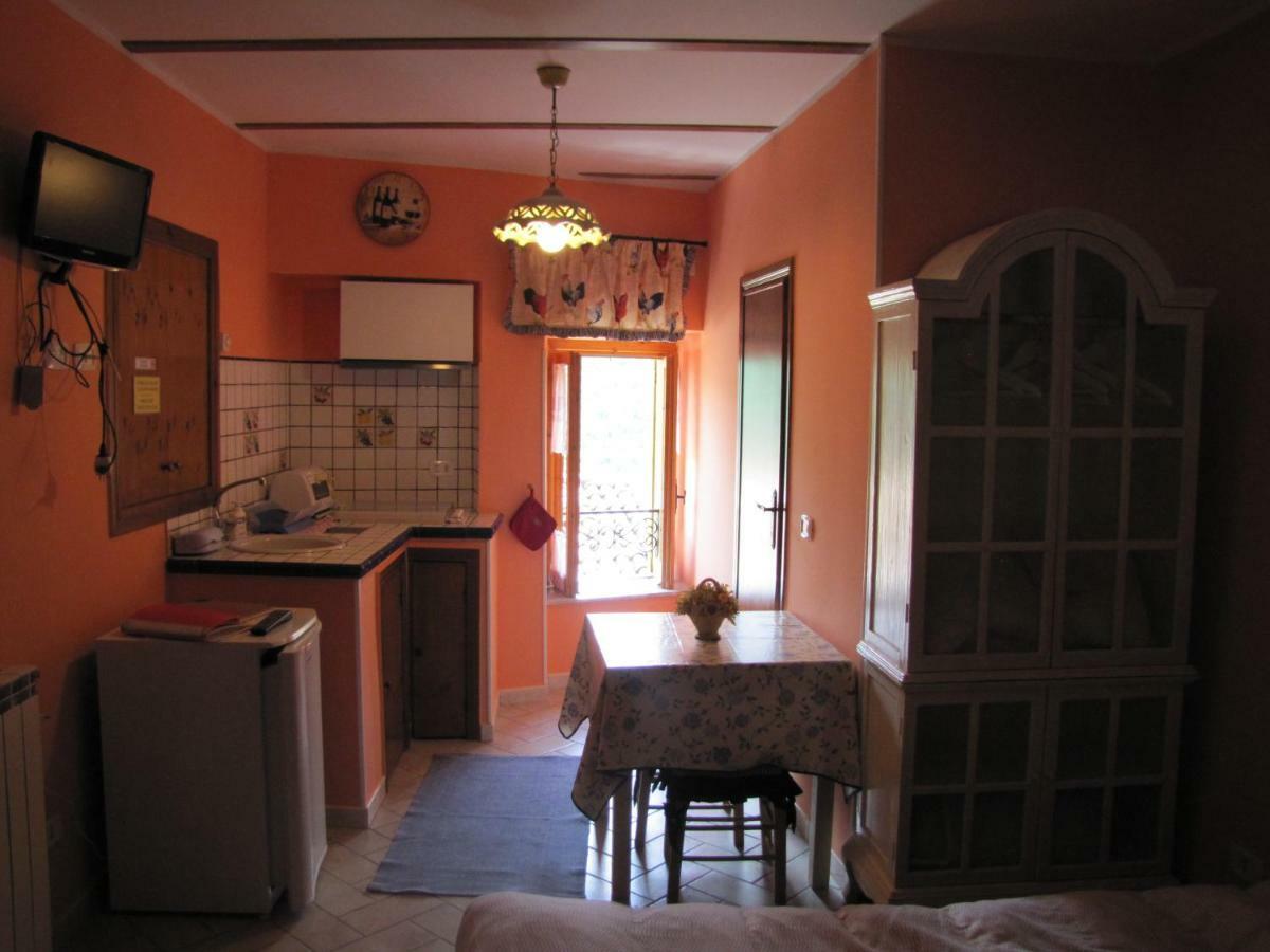 Maison Dina Collepardo Luaran gambar